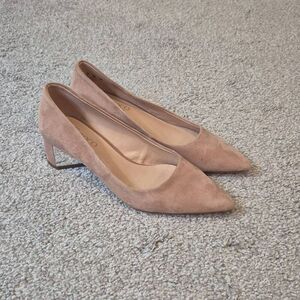 Franco Sarto Women’s Global Suede Low Heel Pump Tan Size 6